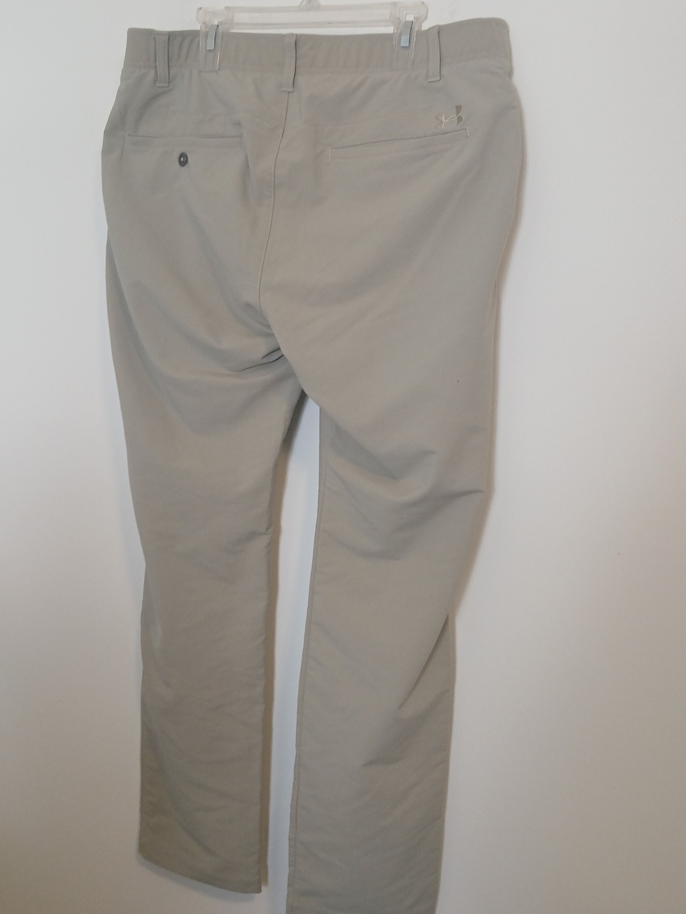 Under Armour Men's Khaki Chino Golf Pants in Light Tan 34x30
